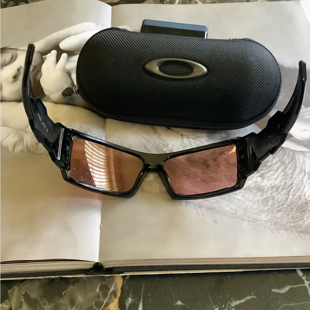 Oakley authentic oil